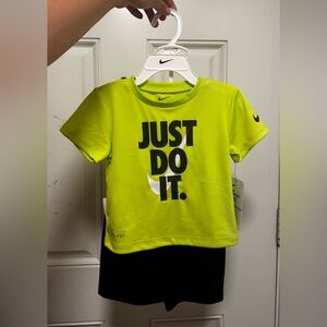 Nike Green and Black Short Sleeve Tee